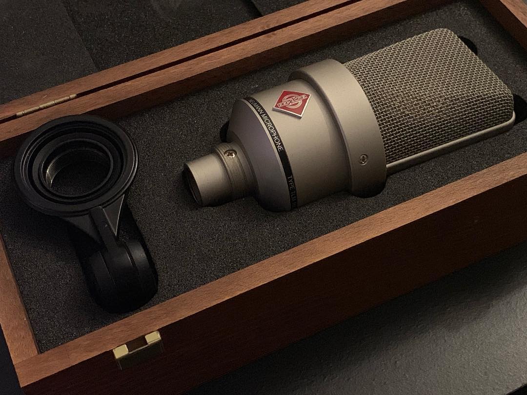 TLM 103 in Wooden Case from @soundmystic
